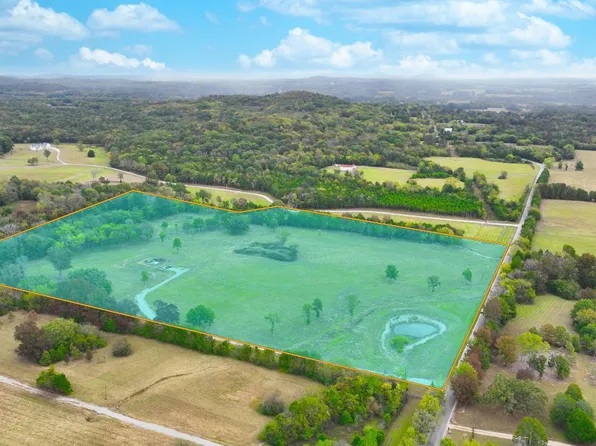 5490 Thick Rd, Chapel Hill, TN 37034