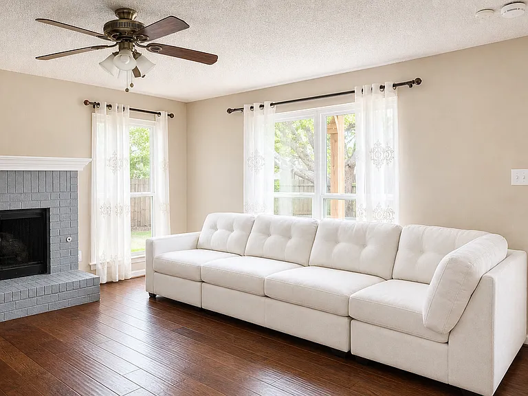 2600 Crepe Myrtle Dr — Photo 3