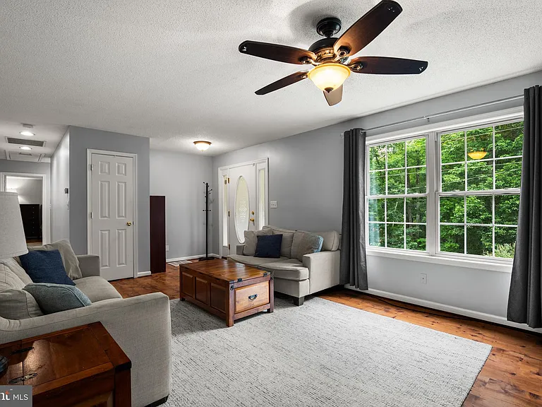 344 White Mule Ln — Photo 4