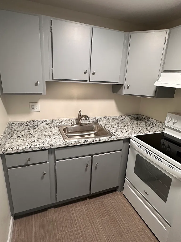 Building Photo - 38 Simard Dr #1