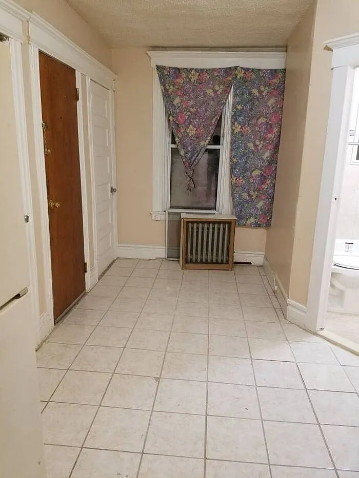1 bed, 1.0 bath, 750 sqft, $1,745 — Photo 2