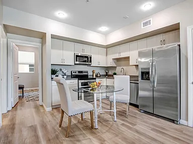 JB Center 3 Bedroom, 2 Bath