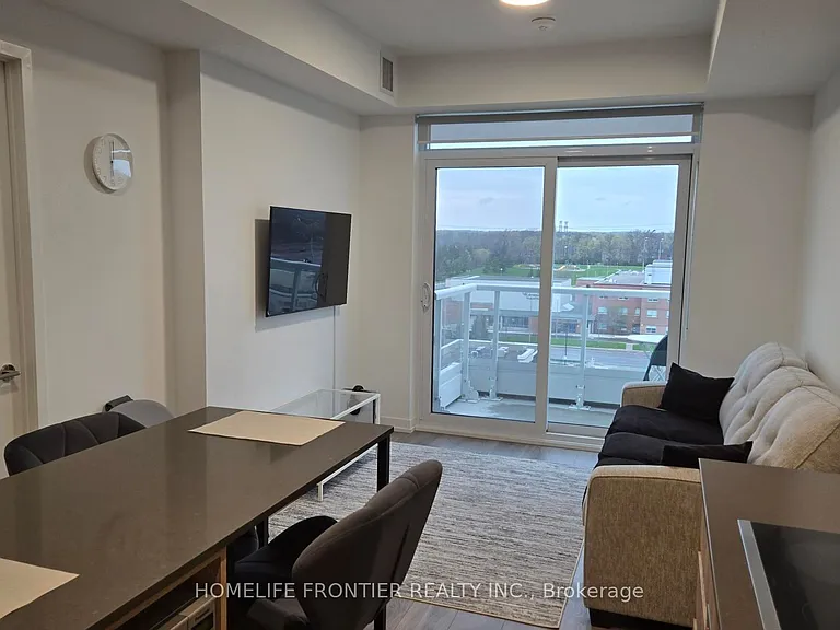 8 Beverley Glen Blvd #813 — Photo 2