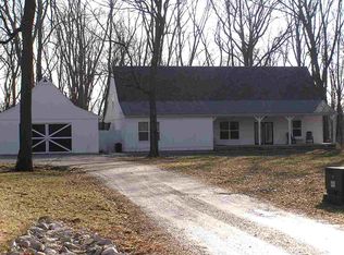 13854 S Geneva Hills Rd, Clinton, IN 47842