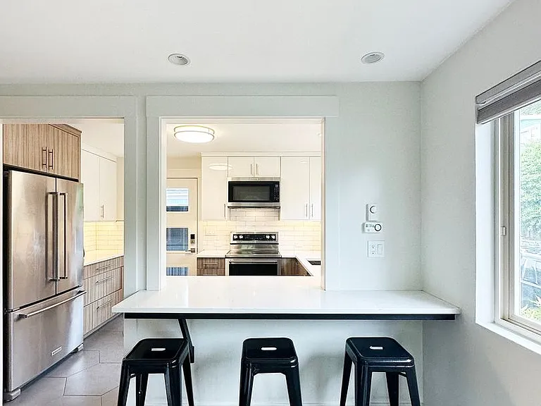 3803 Carr Pl N — Photo 3