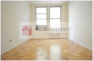 2nd image of 1863 Grove St