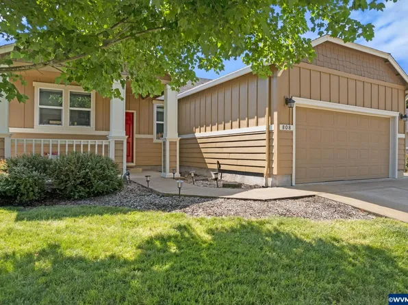 808 Fairmont Dr NE, Albany, OR 97322