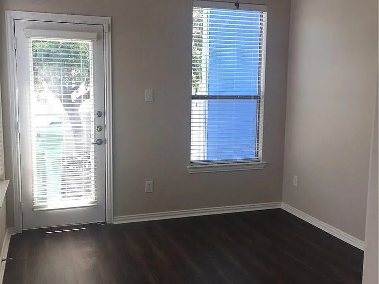 1016 Grey Fox Dr — Photo 5