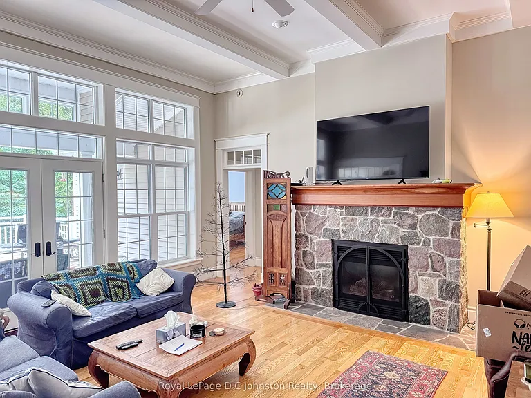 207 Beacon Ln — Photo 6