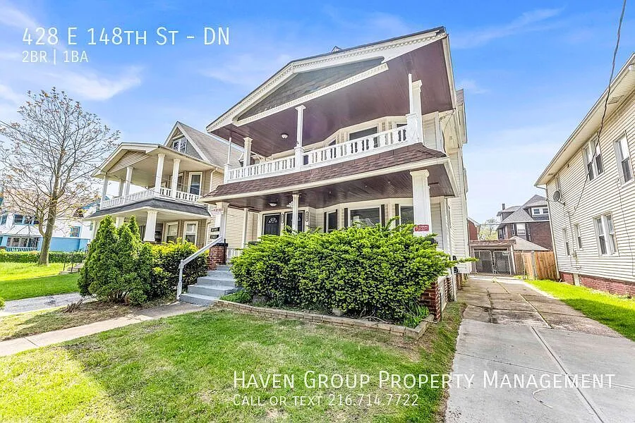 428 E 148th St | DN, Cleveland - Spacious 2 bed 1 bath multi-family home! — Photo 2