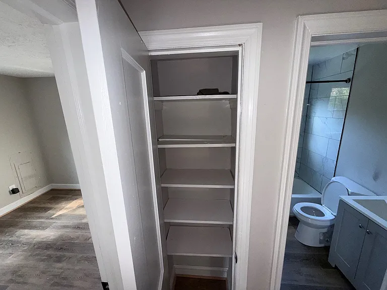 7520 Burgess Ln — Photo 23