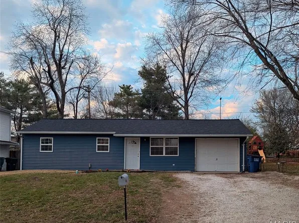 17 Warsen Ave, Wentzville, MO 63385