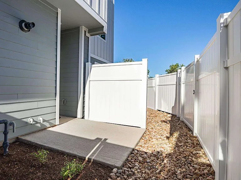 Villae ATX Luxury Rental Townhomes — Photo 18