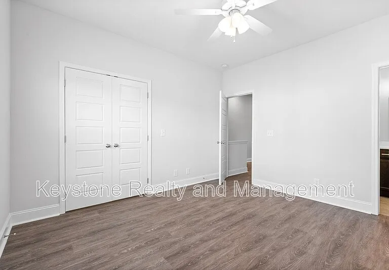 750 Tracy Ln #J-104 — Photo 12