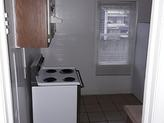4th image of 33 N Cherry St