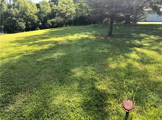 5320 Hardt Rd, Gibsonia, PA 15044