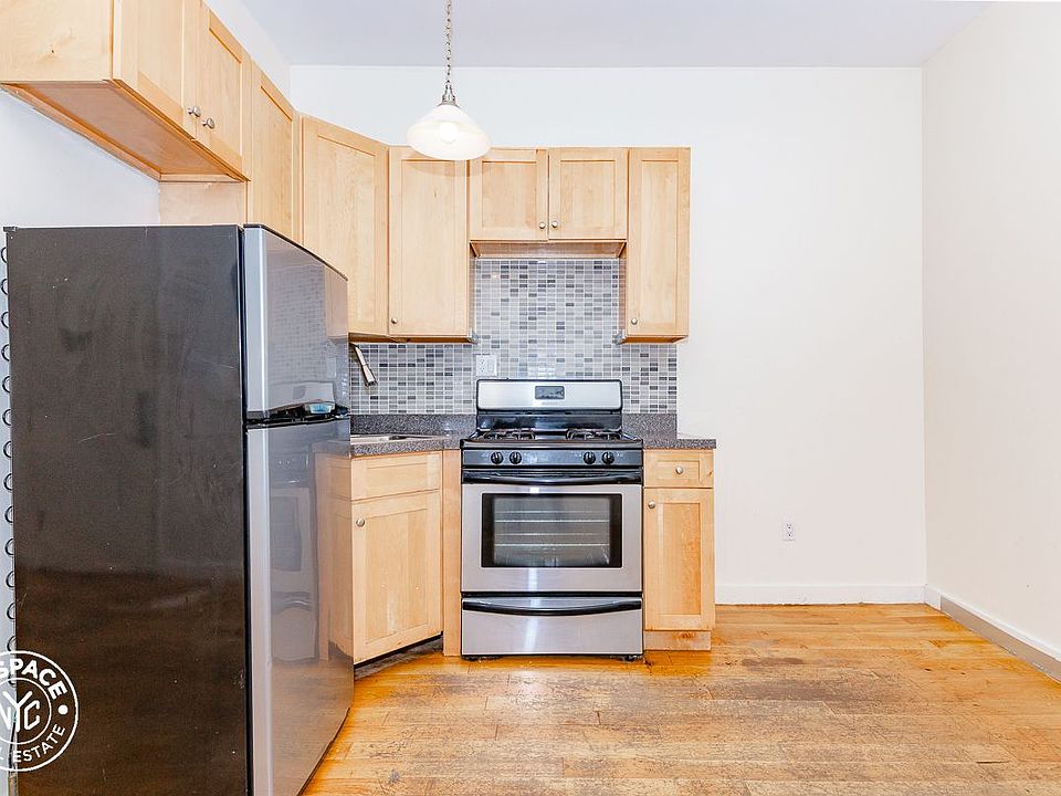 1st image of 90 Wilson Ave #22XX