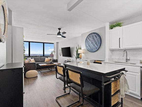 4th image of 5415 N Sheridan Rd APT 5409