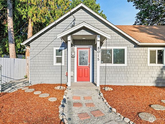 5th image of 8015 Yakima Ave.