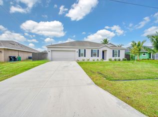 1892 SW Monterrey Ln, Port Saint Lucie, FL 34953