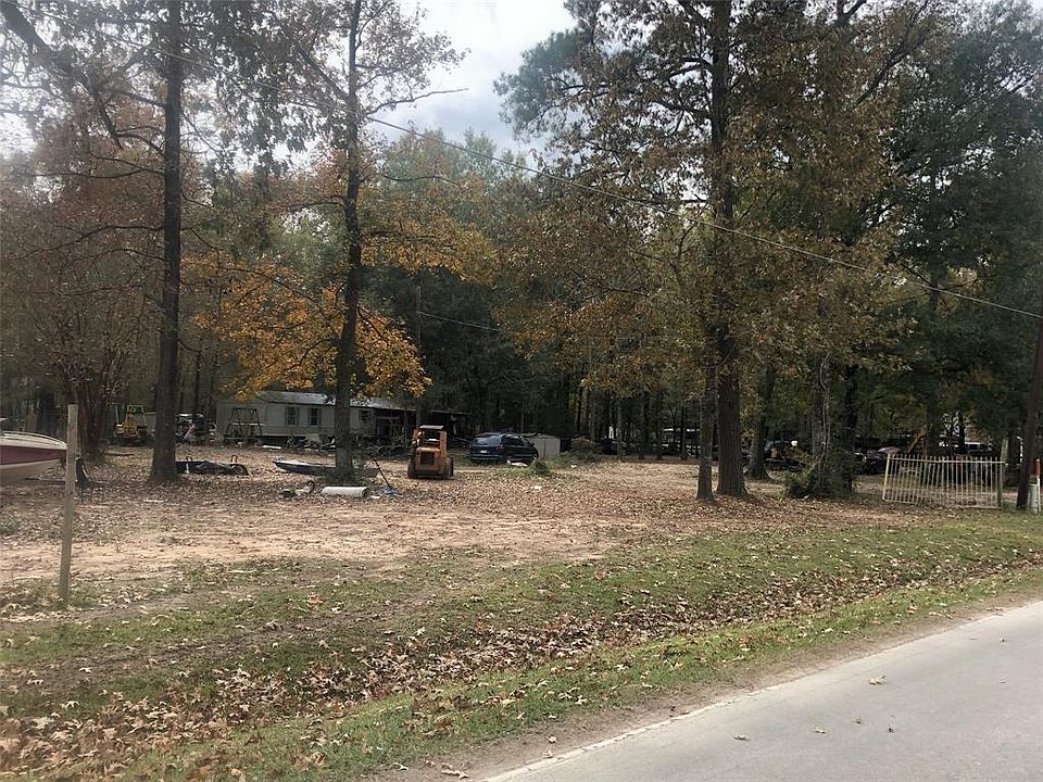 1st image of 215 Blue Lake Dr