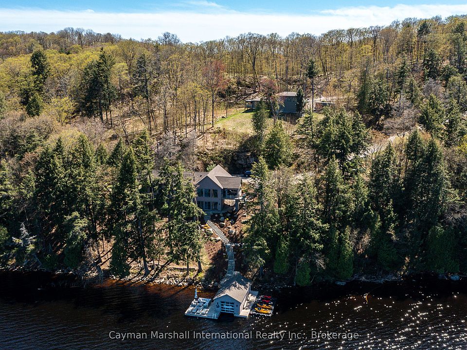1st image of 124 Claren Cres
