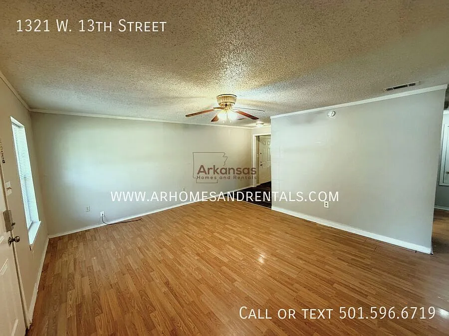1321 W. 13th Street | 3 Bedrooms | 2 Bathrooms 1/2 Off First Month's Rent — Photo 3
