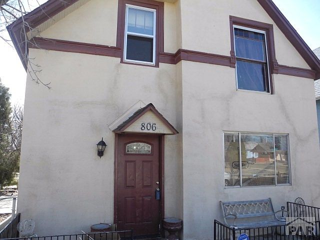 1st image of 806 E 7th St
