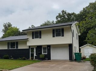 3 Hickory Bow, Macomb, IL 61455