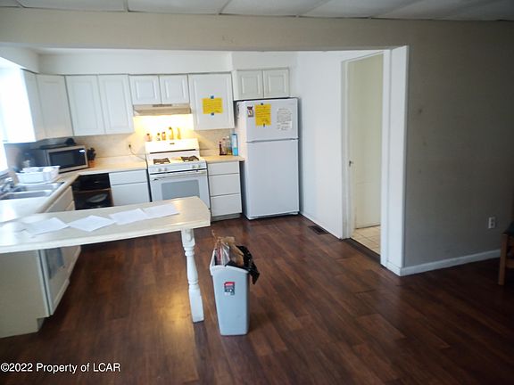 2nd image of 108 Grove St