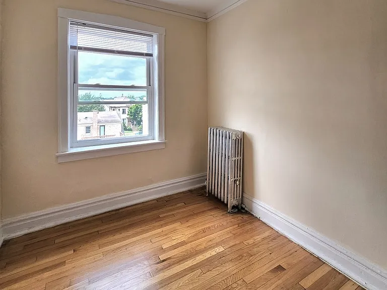 2244 N Monticello Ave #3W — Photo 4