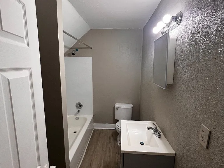 2177 W 81st St — Photo 10