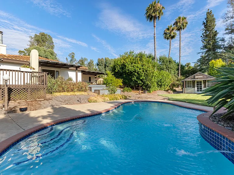 1305 Scenic Dr — Photo 17