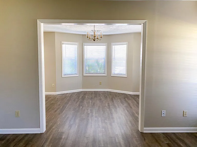 919 Tacoma Dr — Photo 5