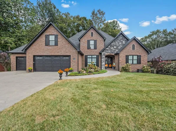 946 River Bend Dr, Cookeville, TN 38506