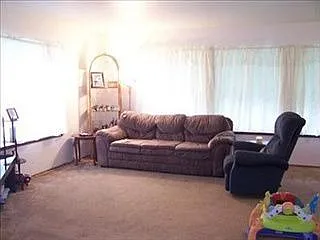 26 L St SE photo 1