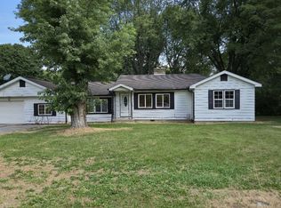 742 E McKenzie Rd, Greenfield, IN 46140