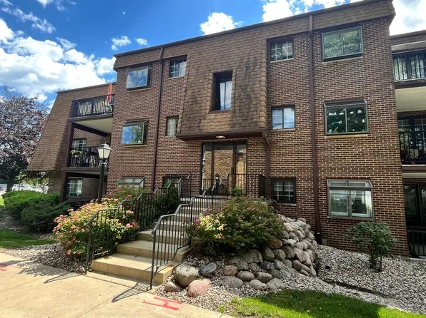 385 Duane St APT 304, Glen Ellyn, IL 60137