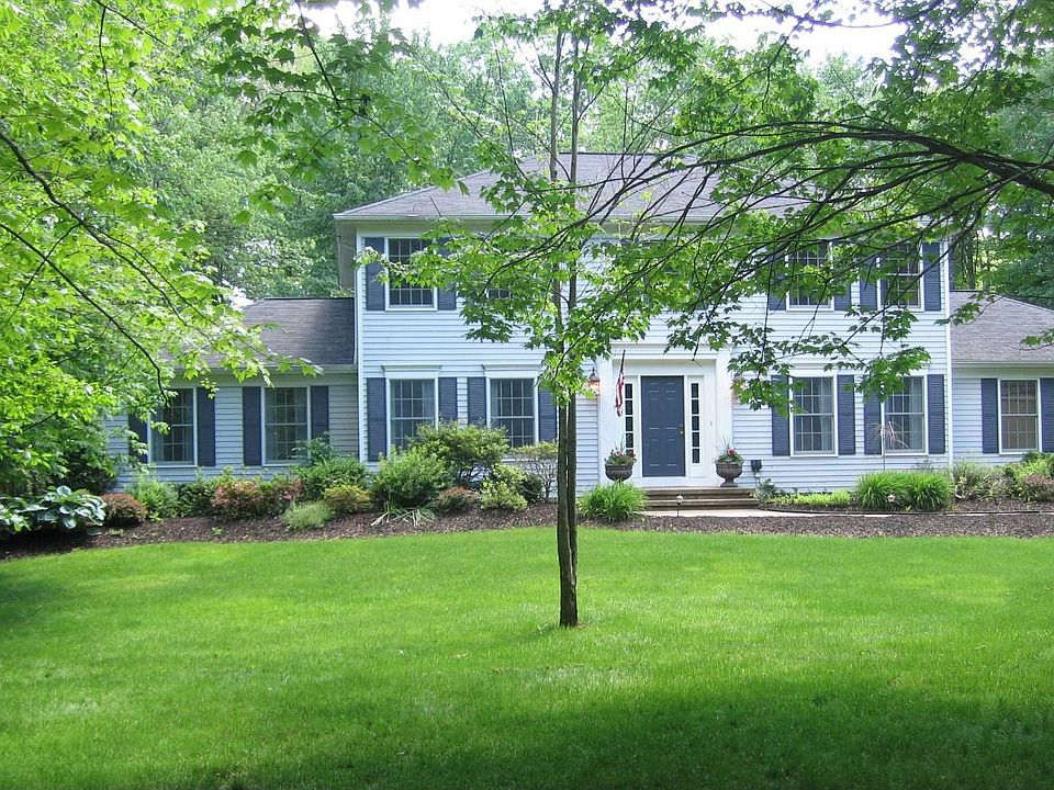 1st image of 11965 Quail Woods Dr