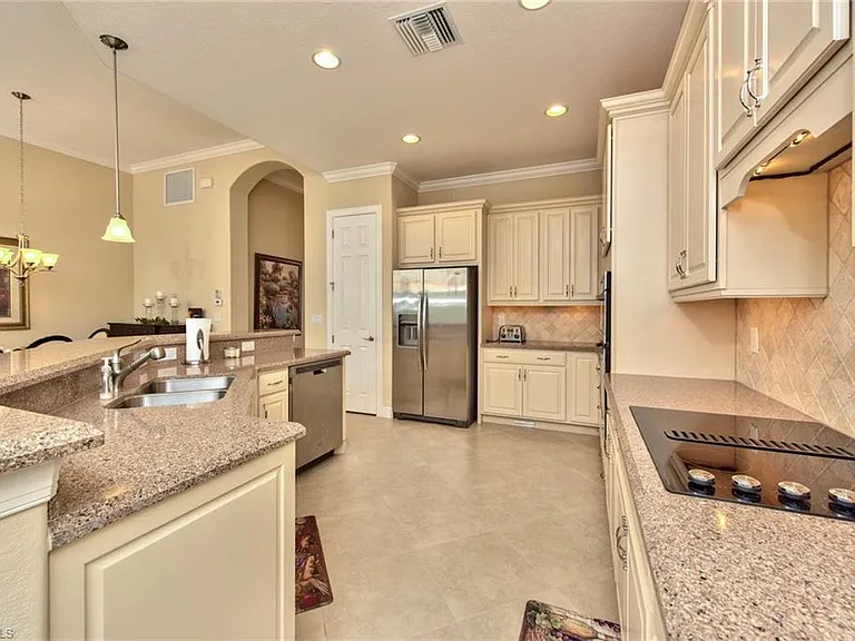 7755 Martino Cir — Photo 9