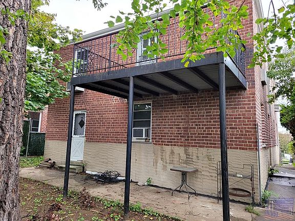 3rd image of 2421 N Fish Ave