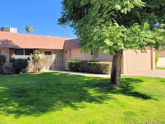 2nd image of 10638 W Tropicana Cir