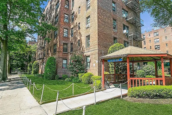 Rented by Brooklyn Property Group LLC | media 31