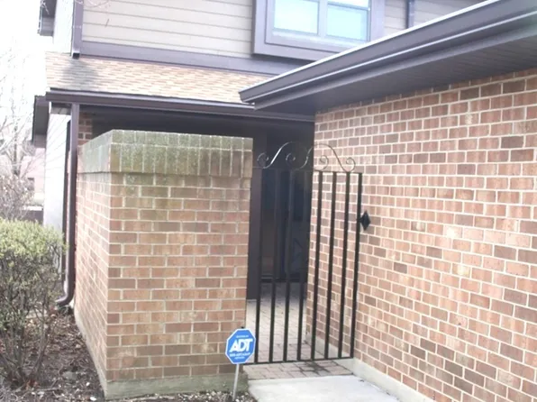 15 Indian Trail Dr #15, Westmont, IL 60559