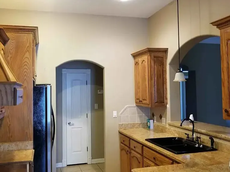 703 Dalobo Blvd — Photo 10