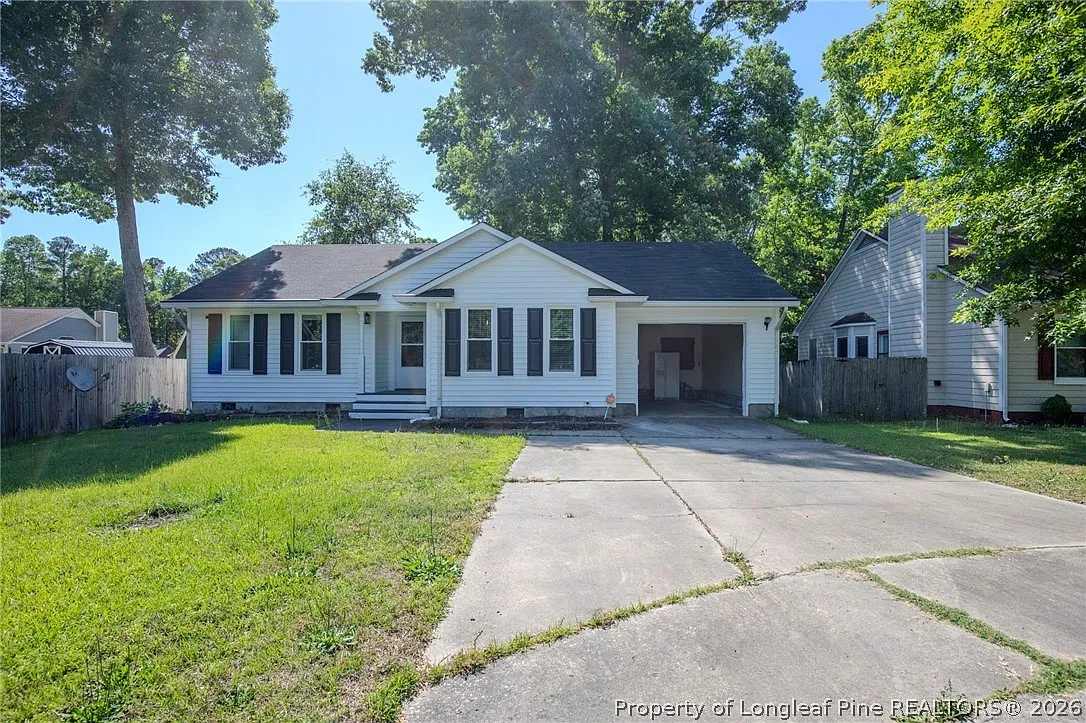 3 bed, 2.0 bath, 1261 sqft, $1,700 — Photo 1