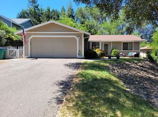 24635 Oro Valley Rd, Auburn, CA 95602