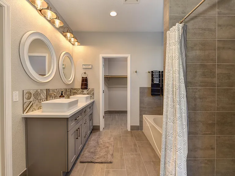 2925 Mahaska Way — Photo 16
