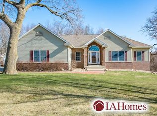 4850 Hunt Rd, Cedar Rapids, IA 52411