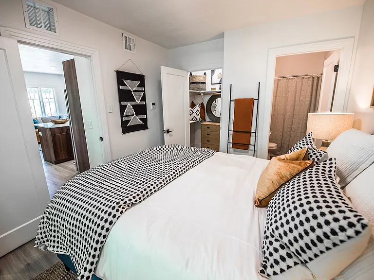 Council Crest Apartments — Photo 50